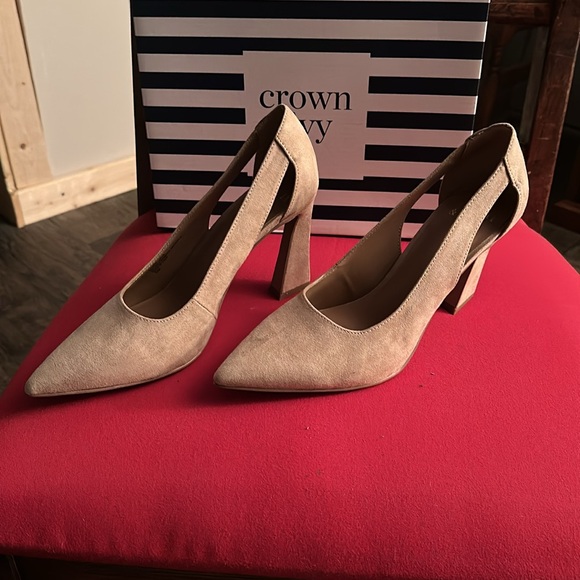 Crown and Ivy heels - Picture 2 of 4